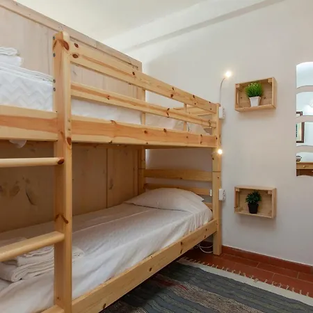 B12 - Pool And Sun Apartment